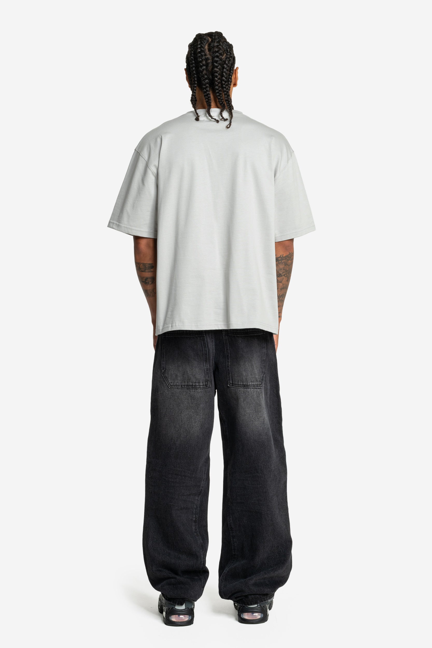 LOST BOND TEE LIGHT GREY