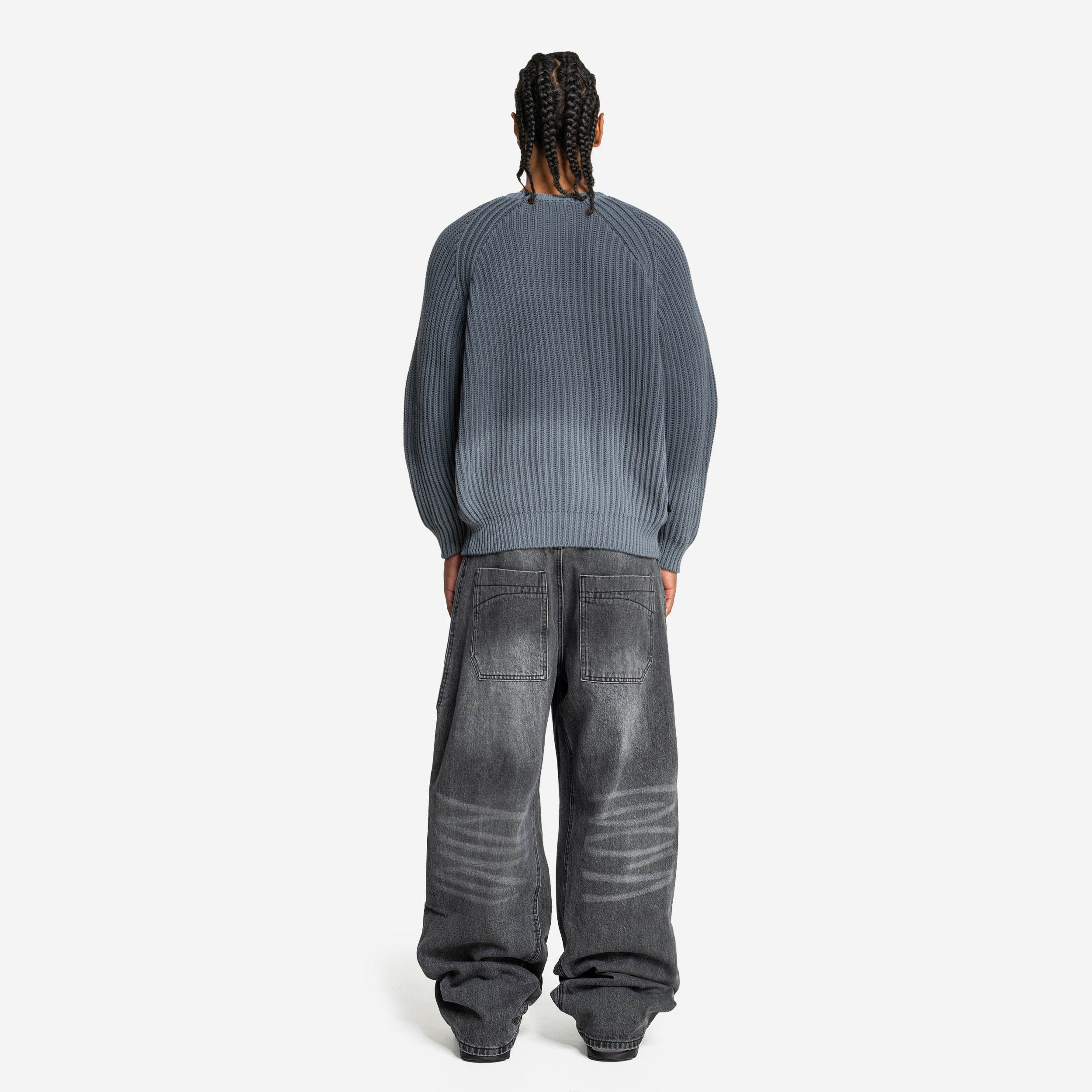 DISTINCTIVE BAGGY DENIM GREY