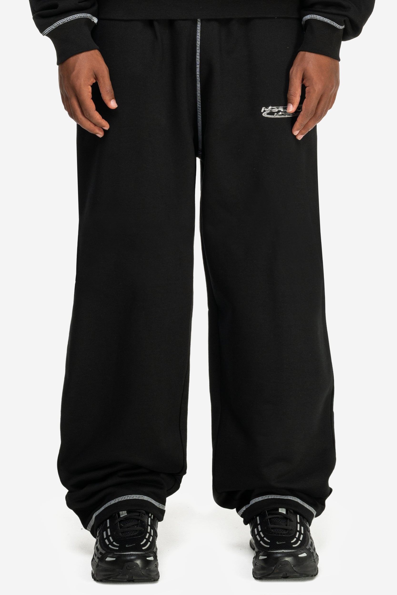 FLATLOCK BASE JOGGER BLACK