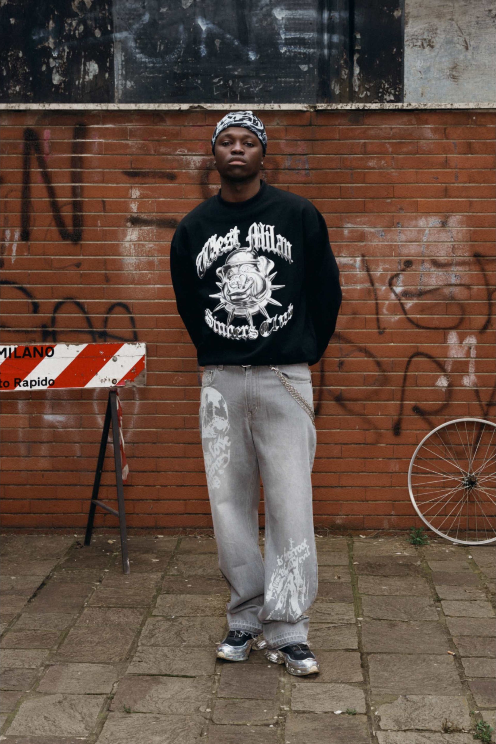 WMC X MM BULLDOG SWEATER