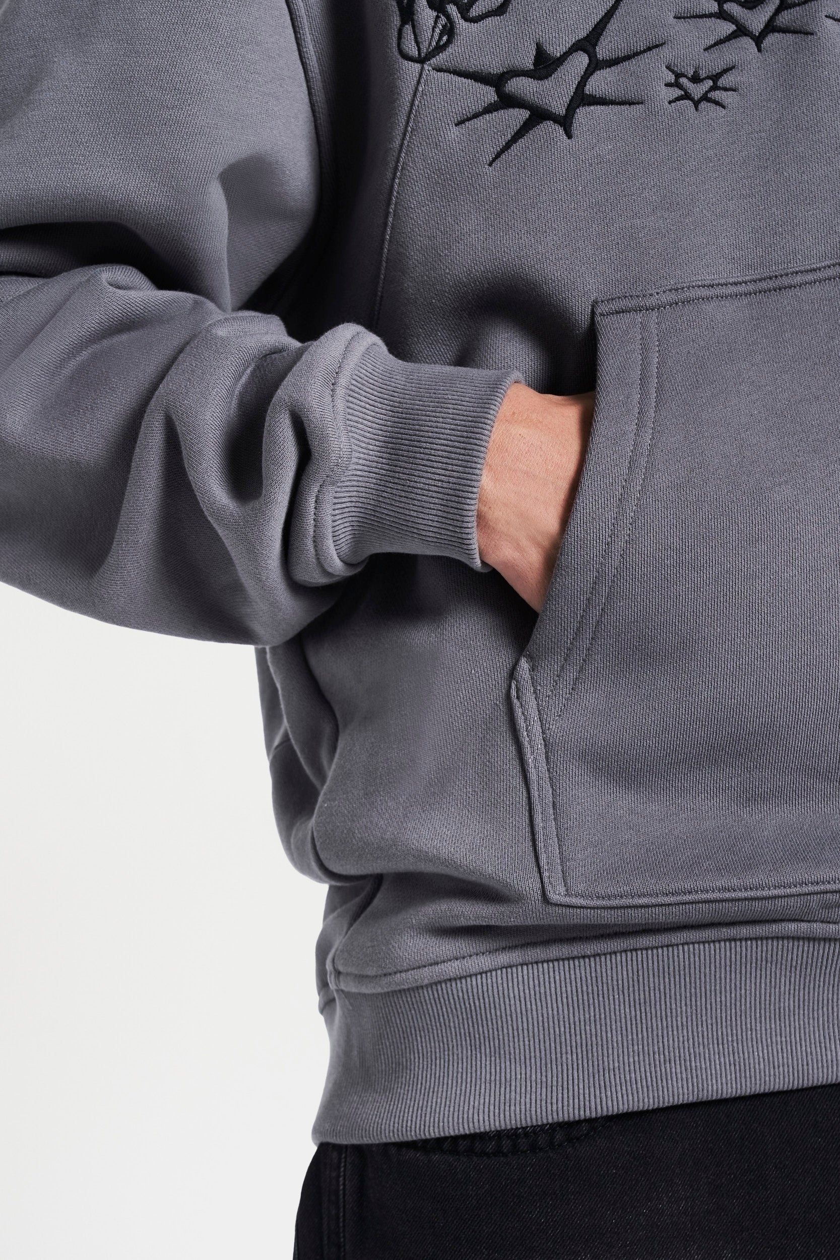 REVERSI GRAPHIC HOODIE TORNADO GRAY