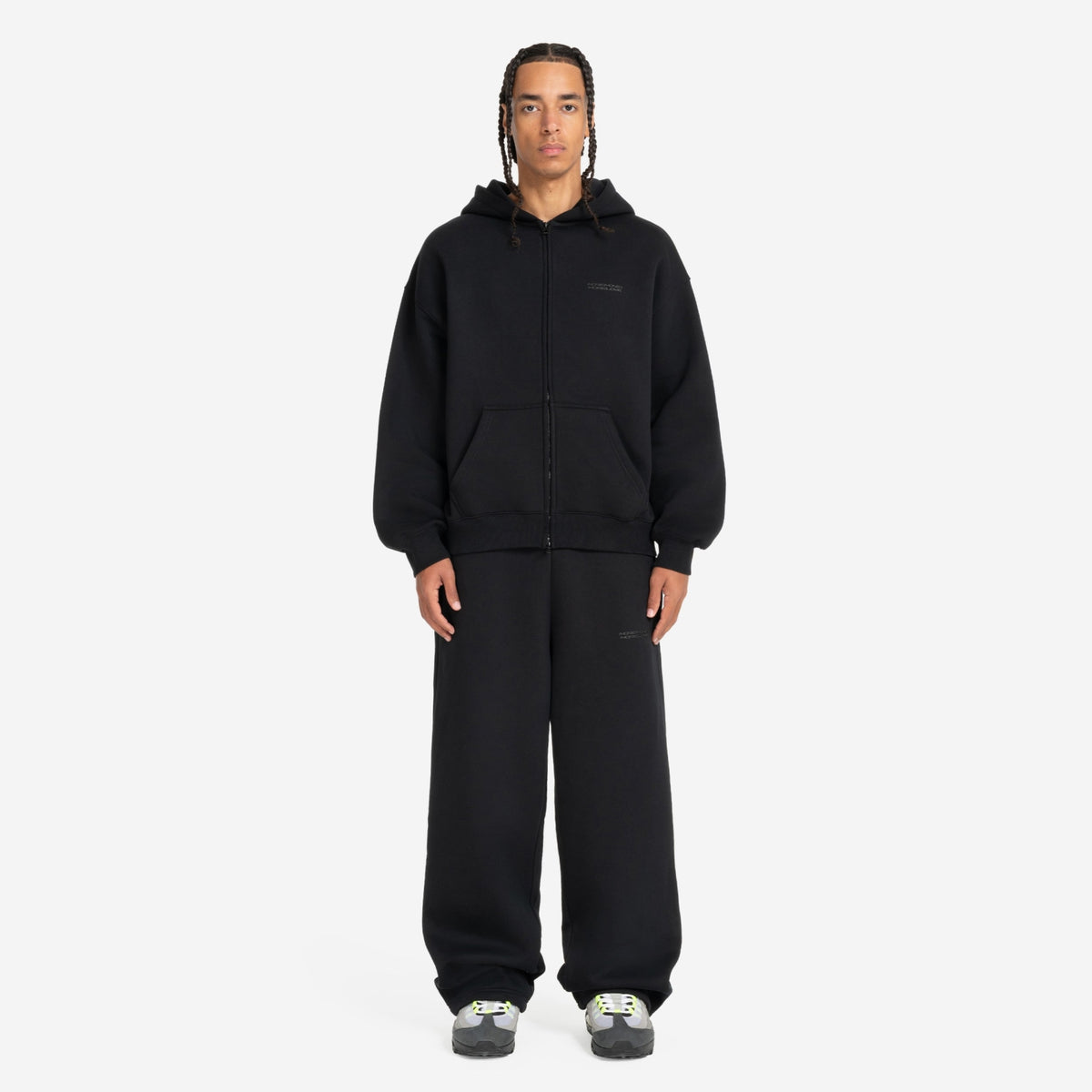 CLOUDS ZIP + JOGGER BLACK