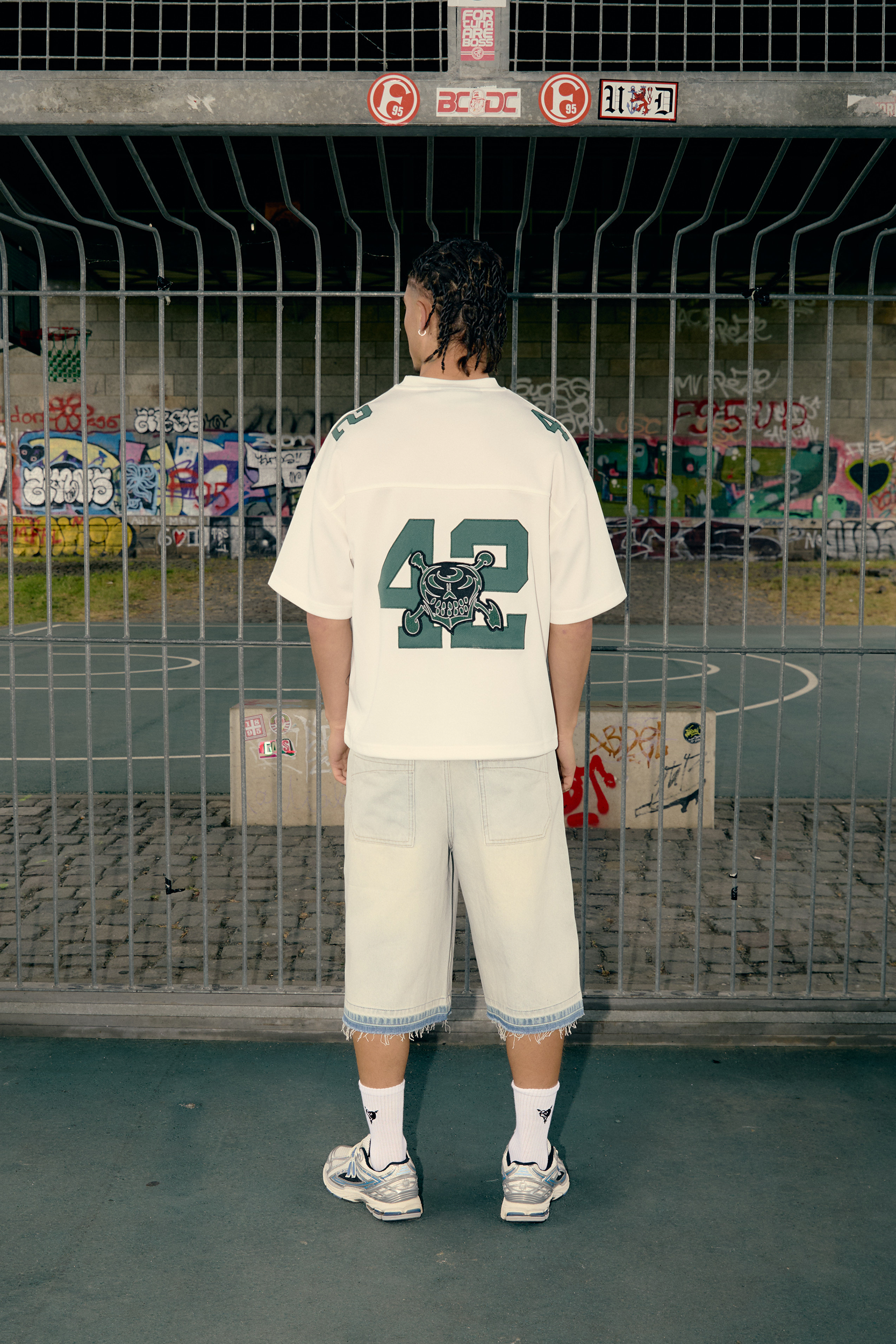 RHINESTONE CARPENTER JORTS BLUE