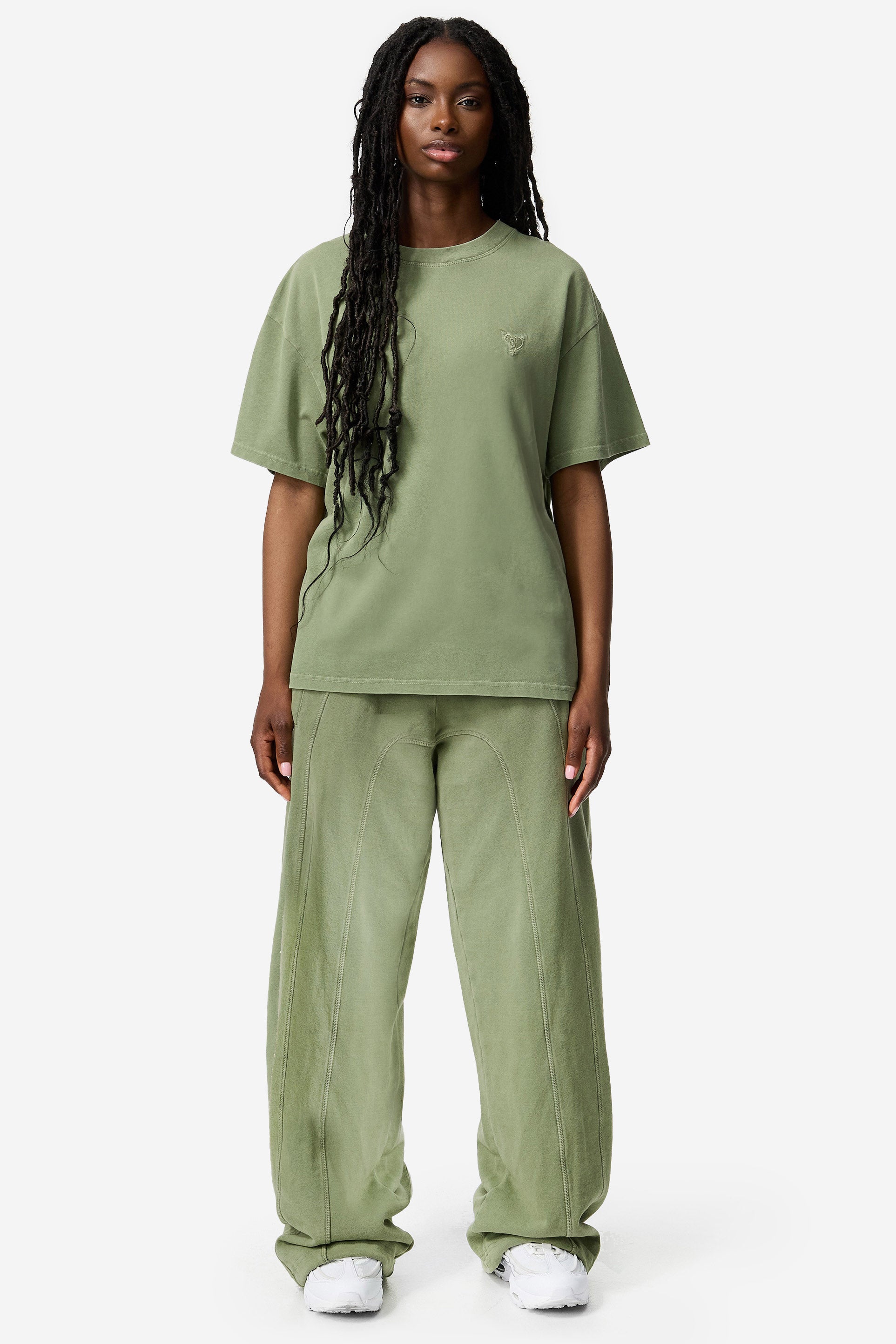 GREEN