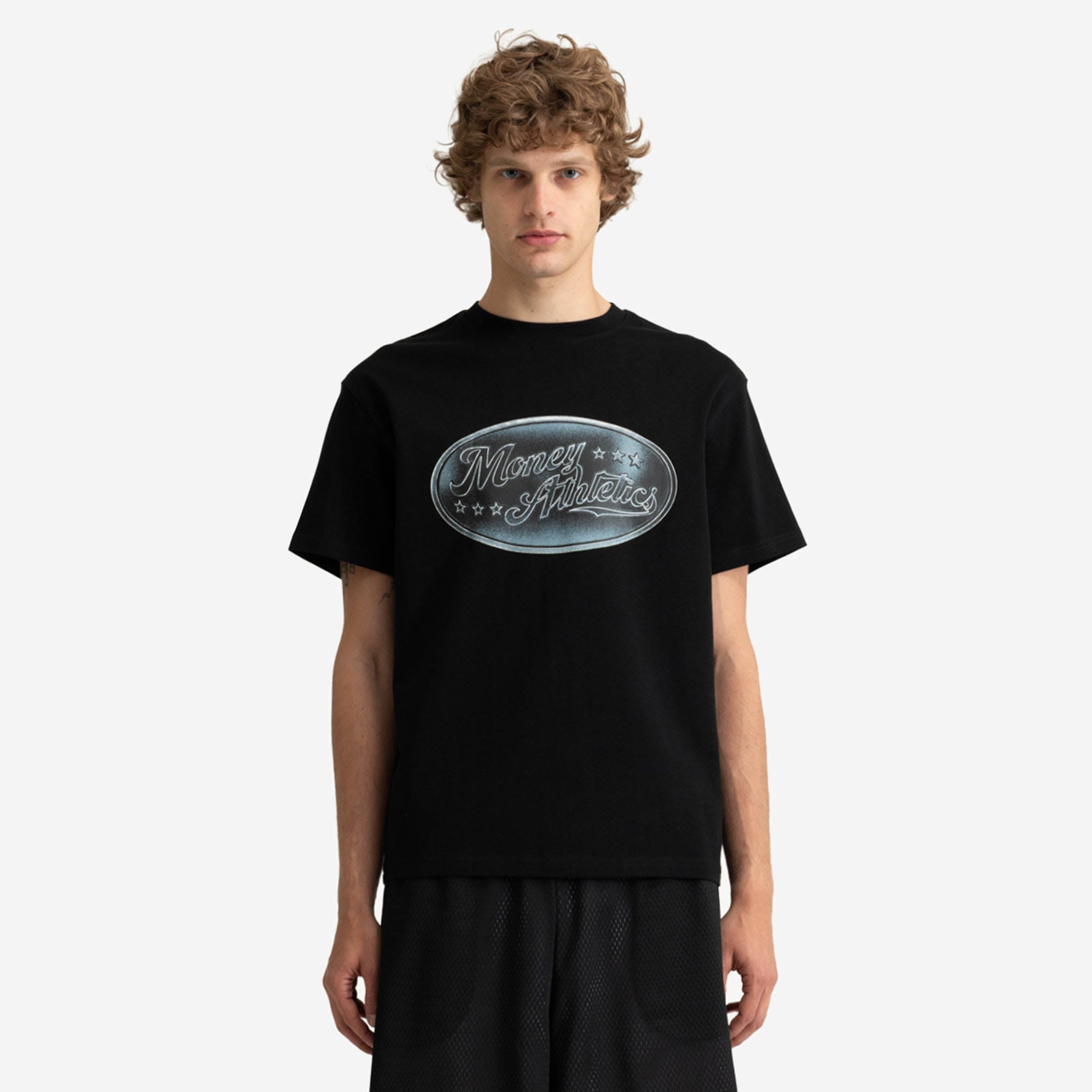 MONEY ATHL. TEE BLACK + BASE JORTS RAW BLUE