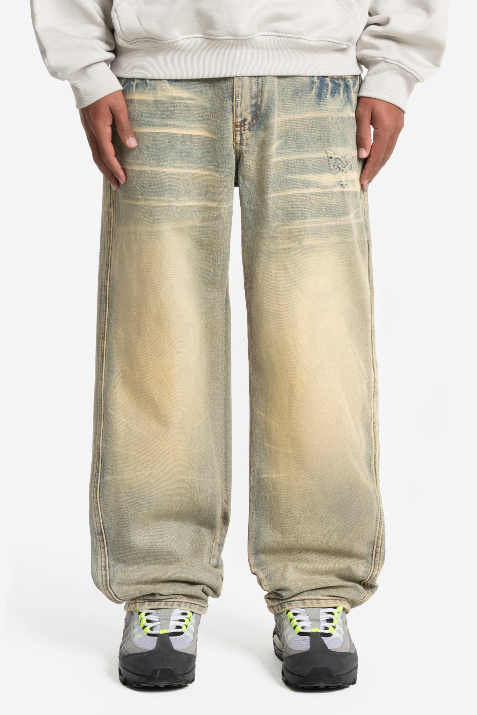 DISTINCTIVE DENIM WASHED MUD