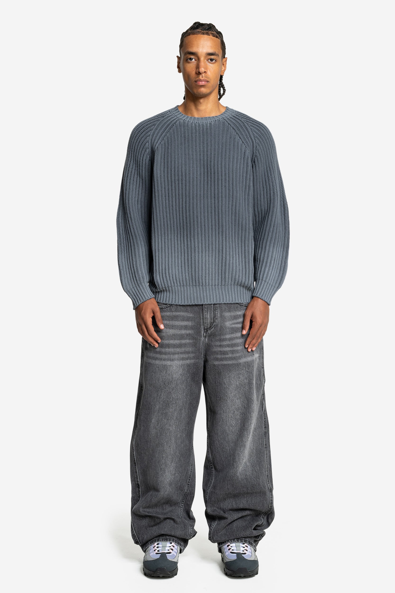 DISTINCTIVE BAGGY DENIM GREY