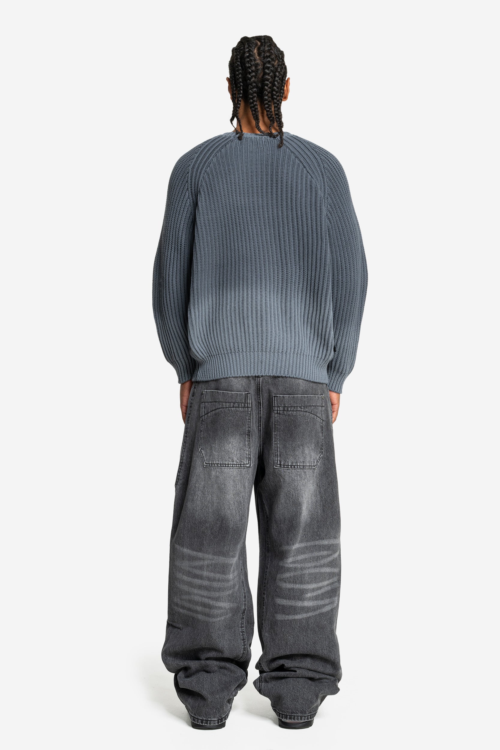 DISTINCTIVE BAGGY DENIM GREY