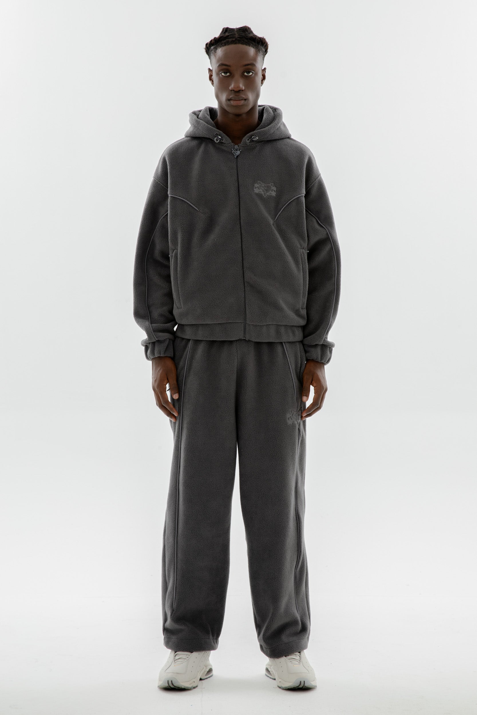 STAR WREATH FLEECE JOGGER TORNADO GREY