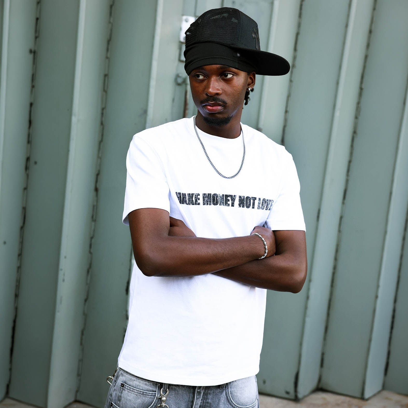 MAKE MONEY TEE WHITE + DIVISION JORTS LIGHT BLUE