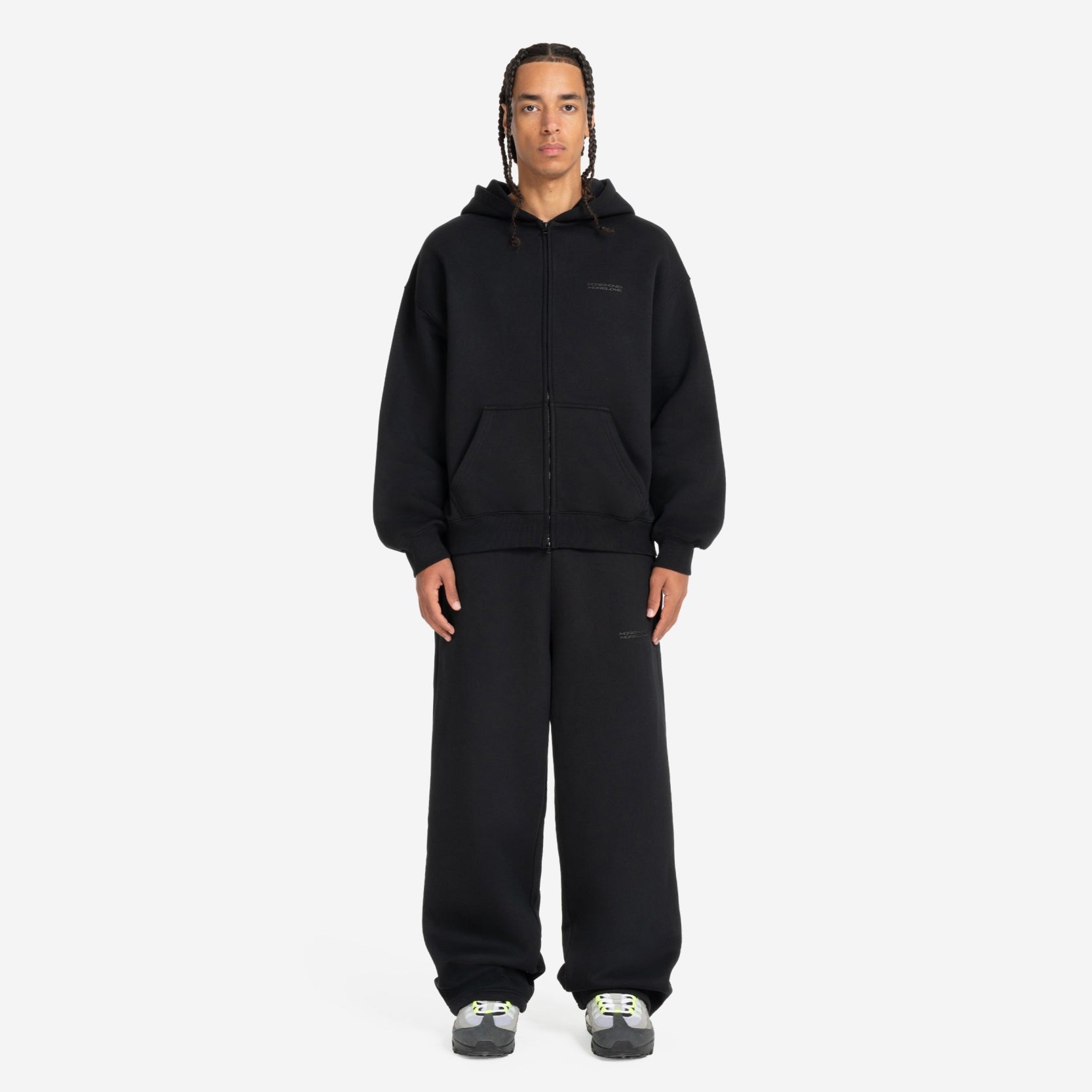 CLOUDS ZIP + JOGGER BLACK