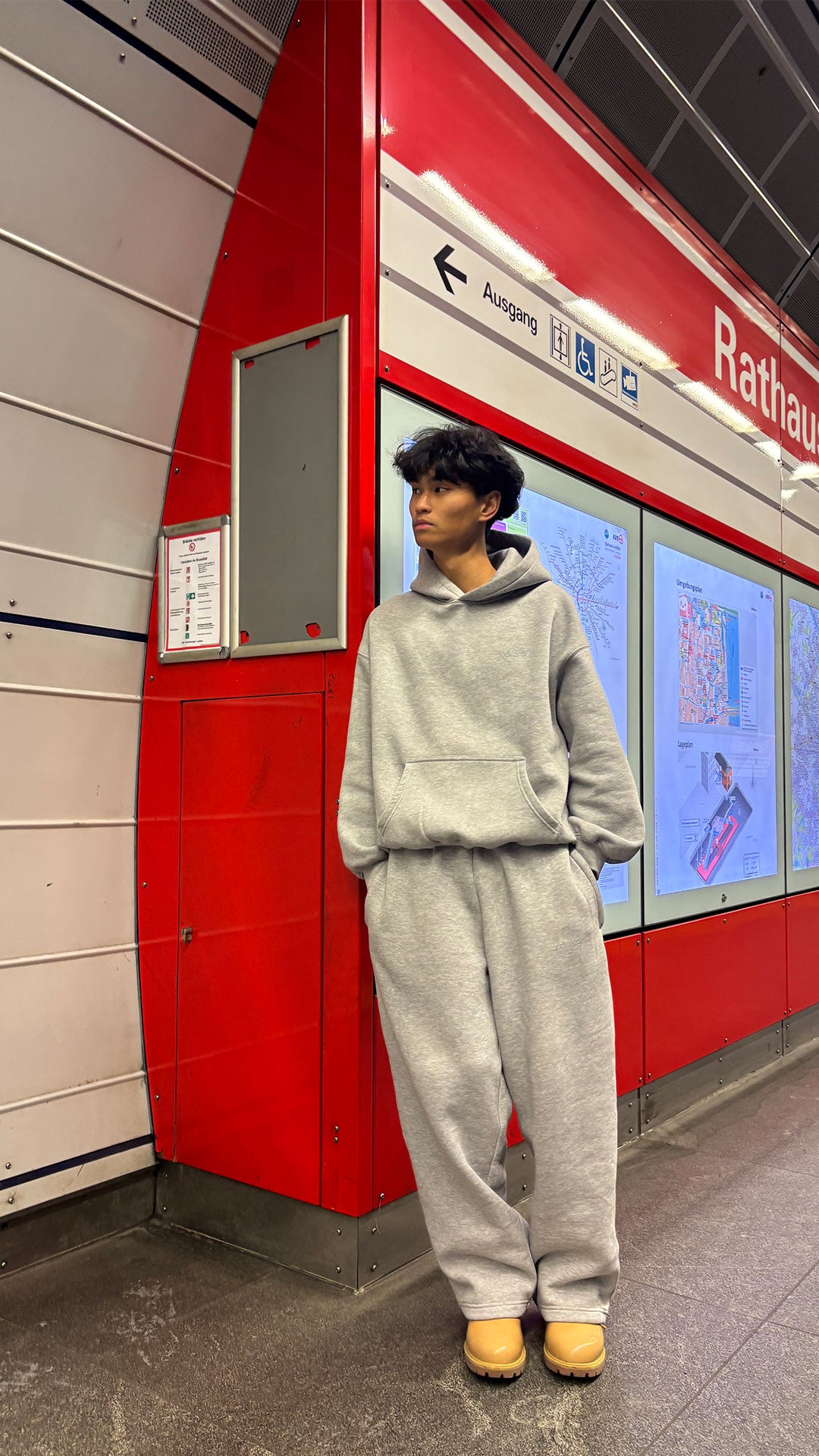 Load video: CloudsGreyMelange_UGC01