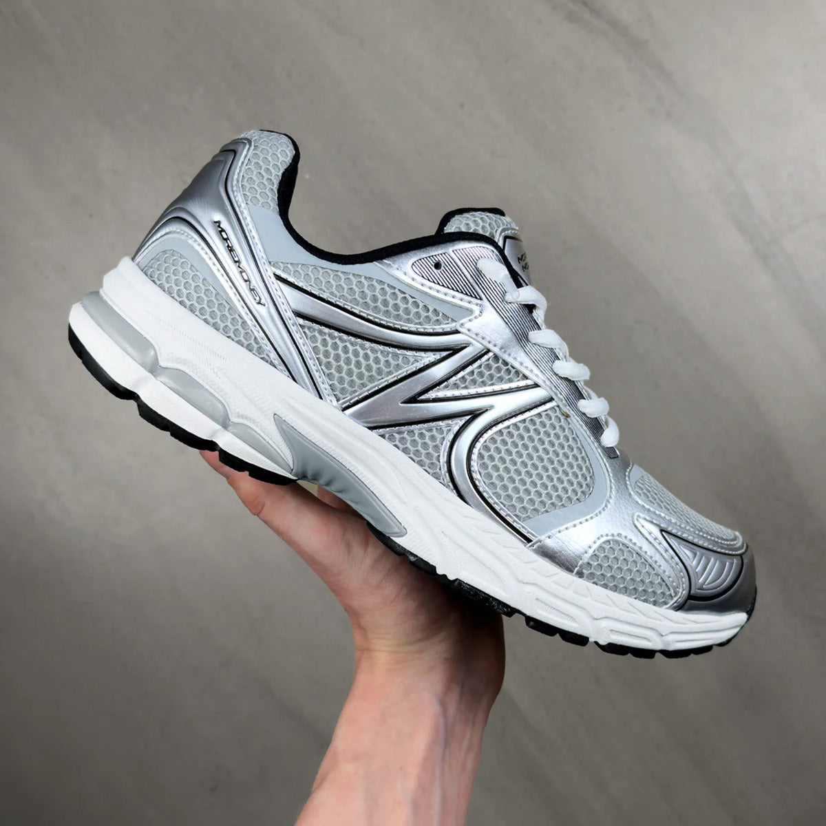 MOTION RUNNER CLOUD GREY