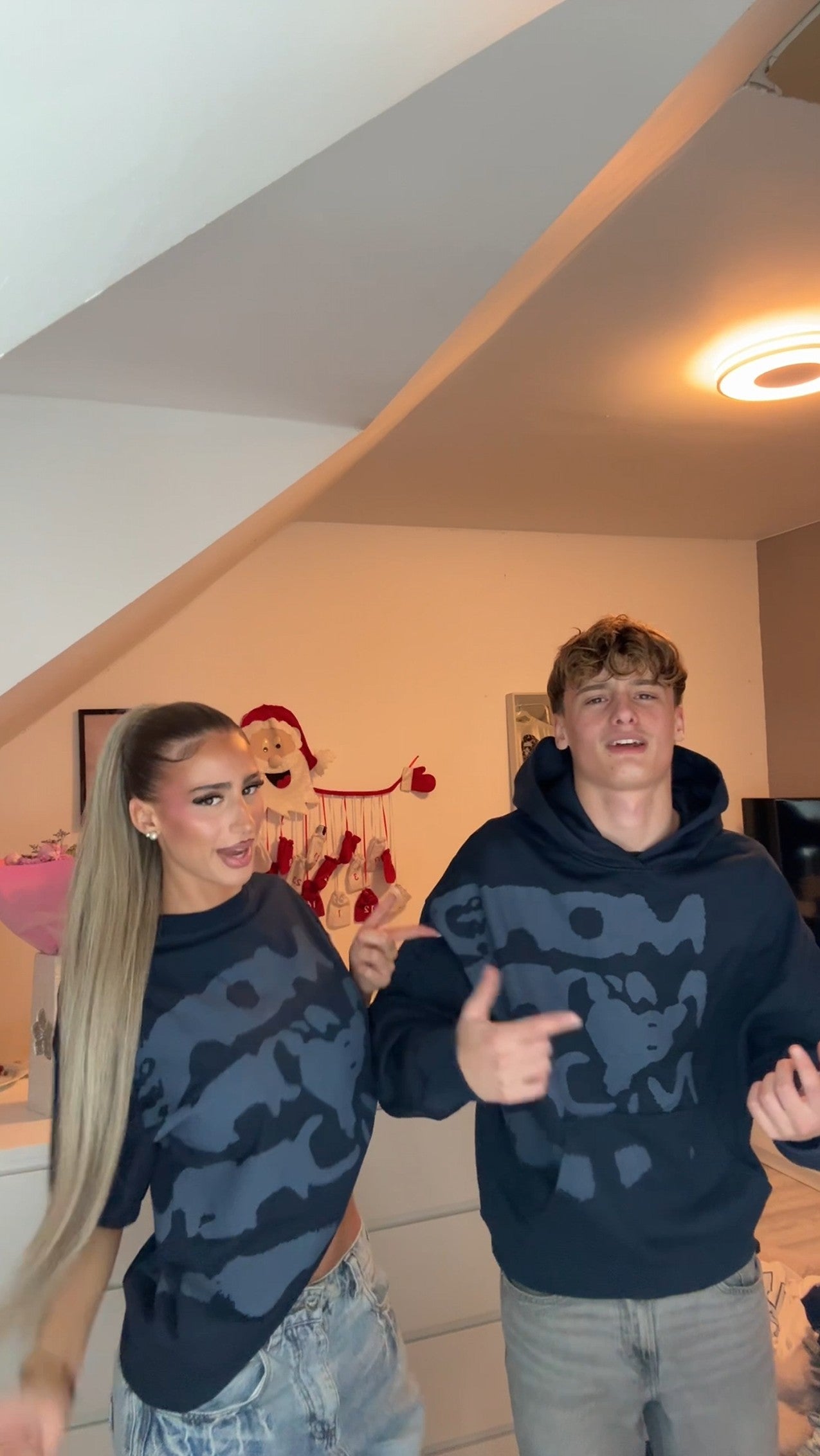 Load video: RadiantCashNavy_UGC03