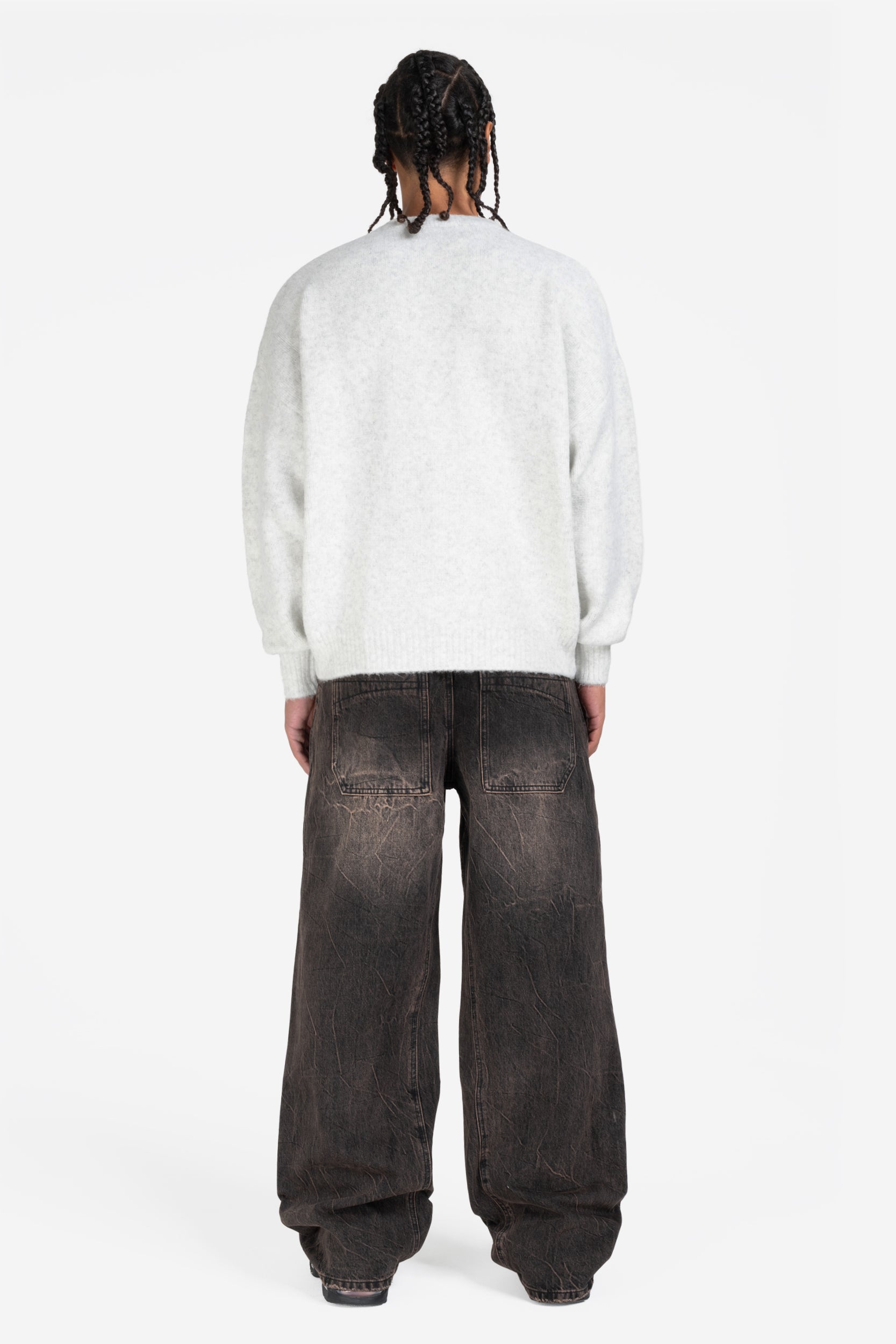 DA BIG M KNIT SWEATER GREY + RIPPED DISTINCTIVE BAGGY DENIM BLACK