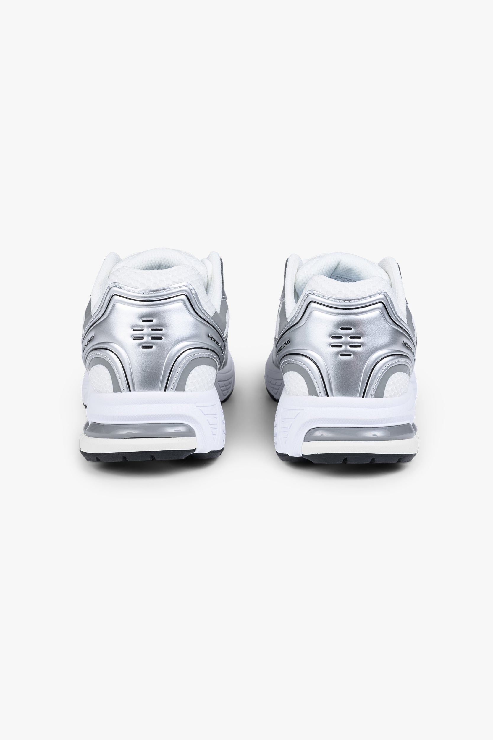 MOTION RUNNER PURE SILVER