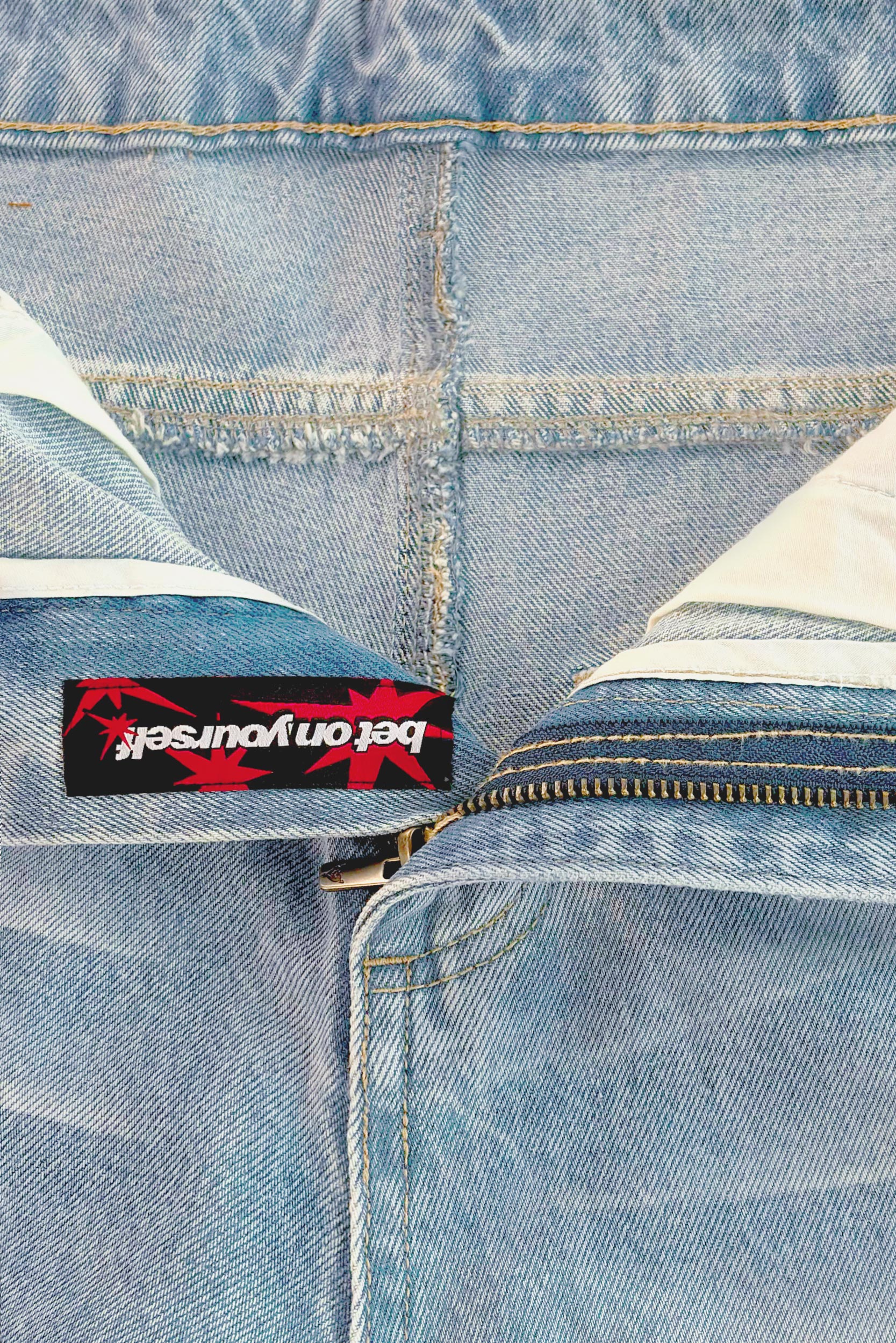 DISTINCTIVE DENIM MID BLUE