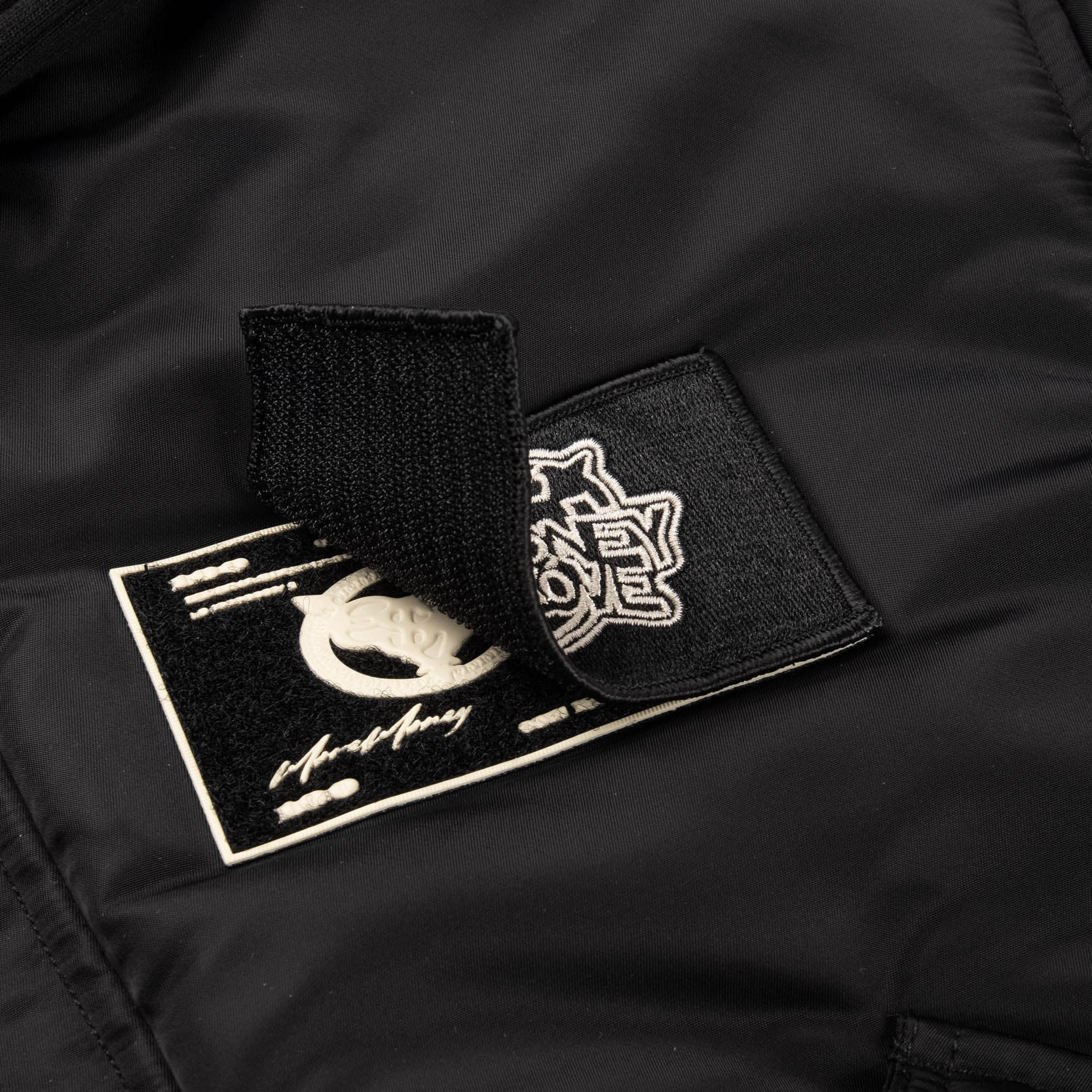 REVERSIBLE BOMBER JACKET BLACK