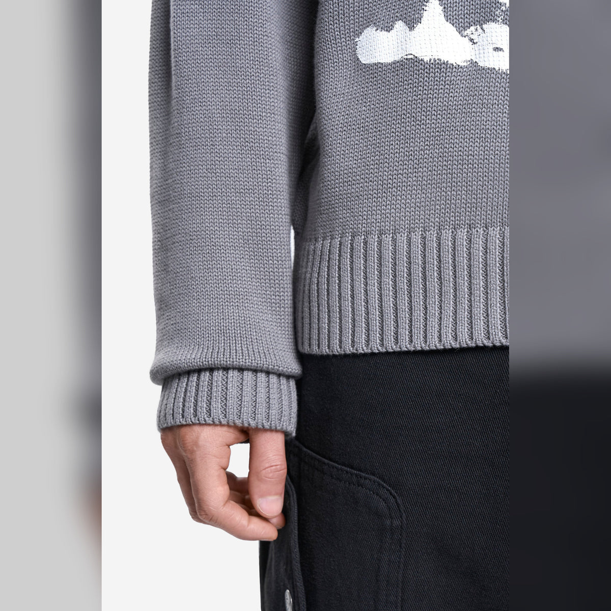 EYESIGHT KNIT GREY