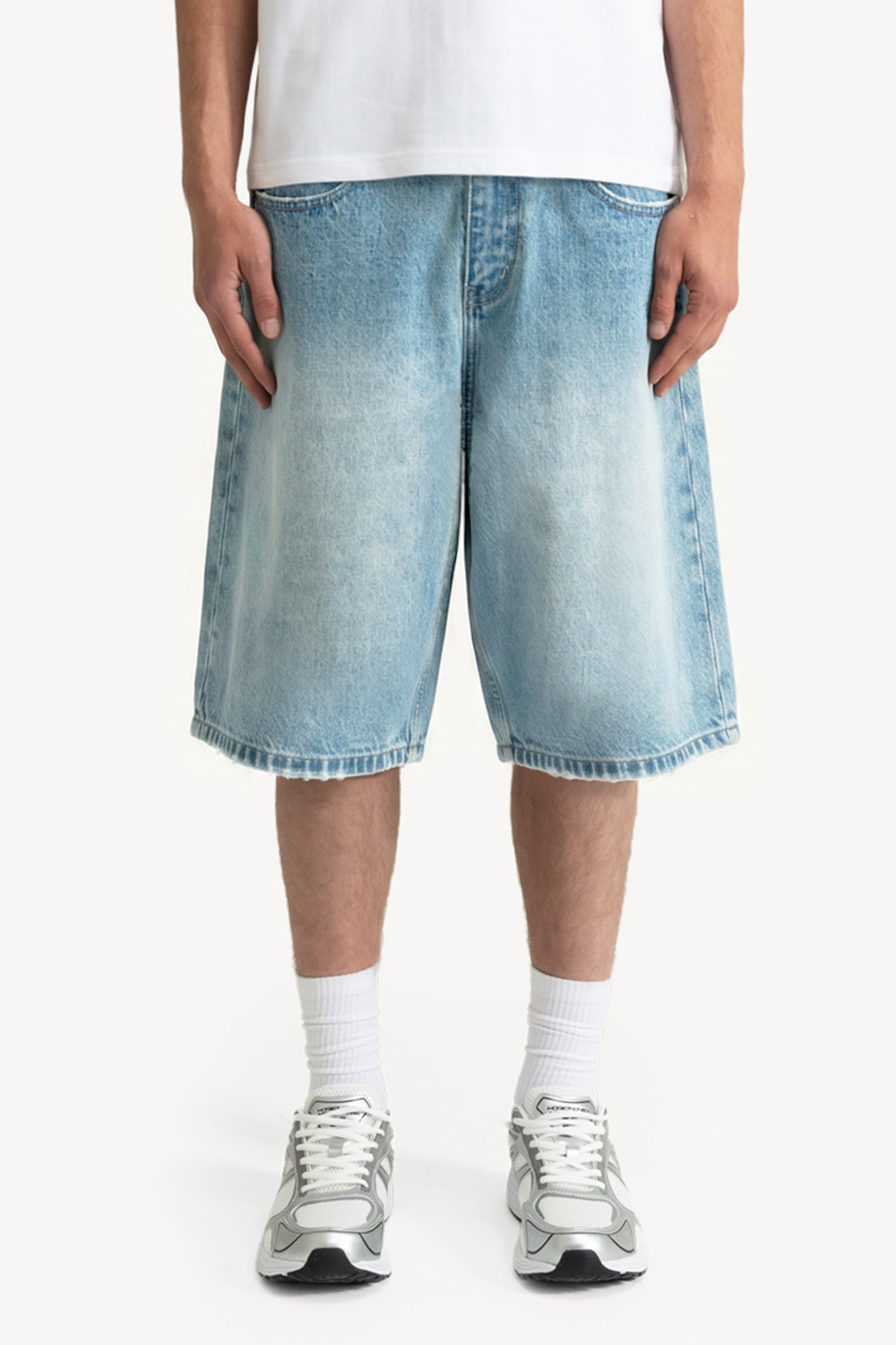 DIVISION JORTS LIGHT BLUE