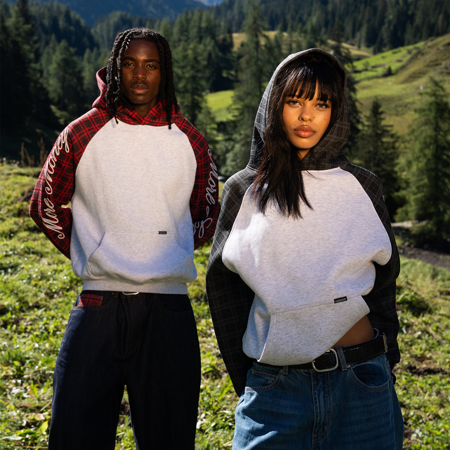 PLAID SCRIPT RAGLAN HOODIE BLACK