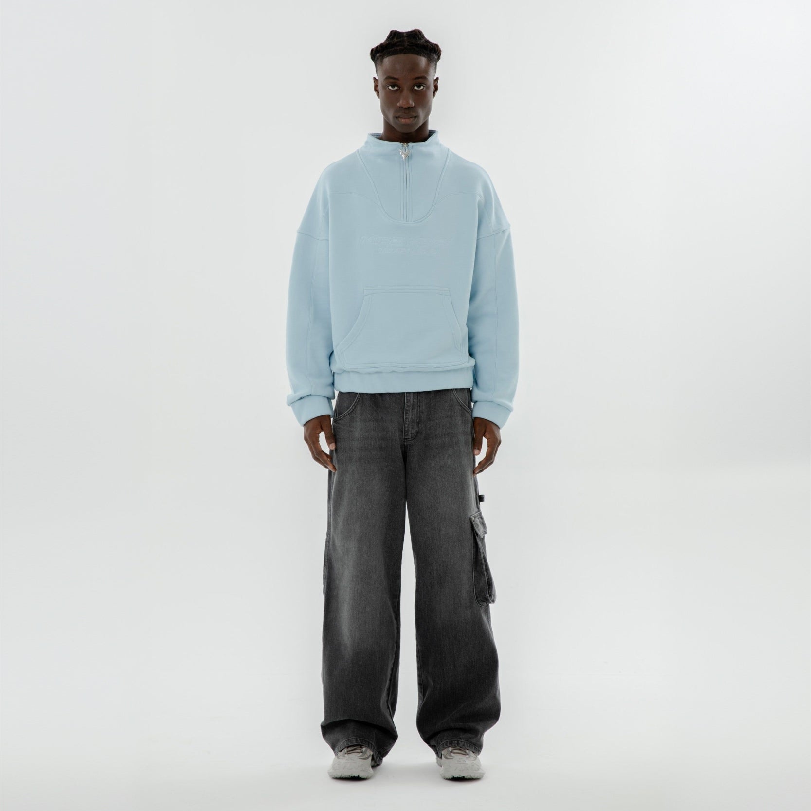 MORE MONEY LOGO HALFZIP