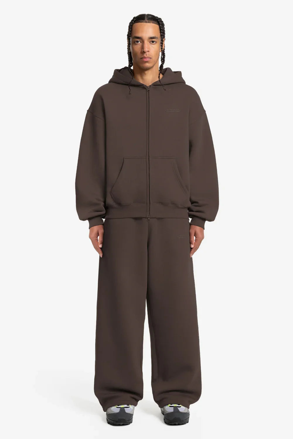 CLOUDS ZIP + JOGGER BROWN