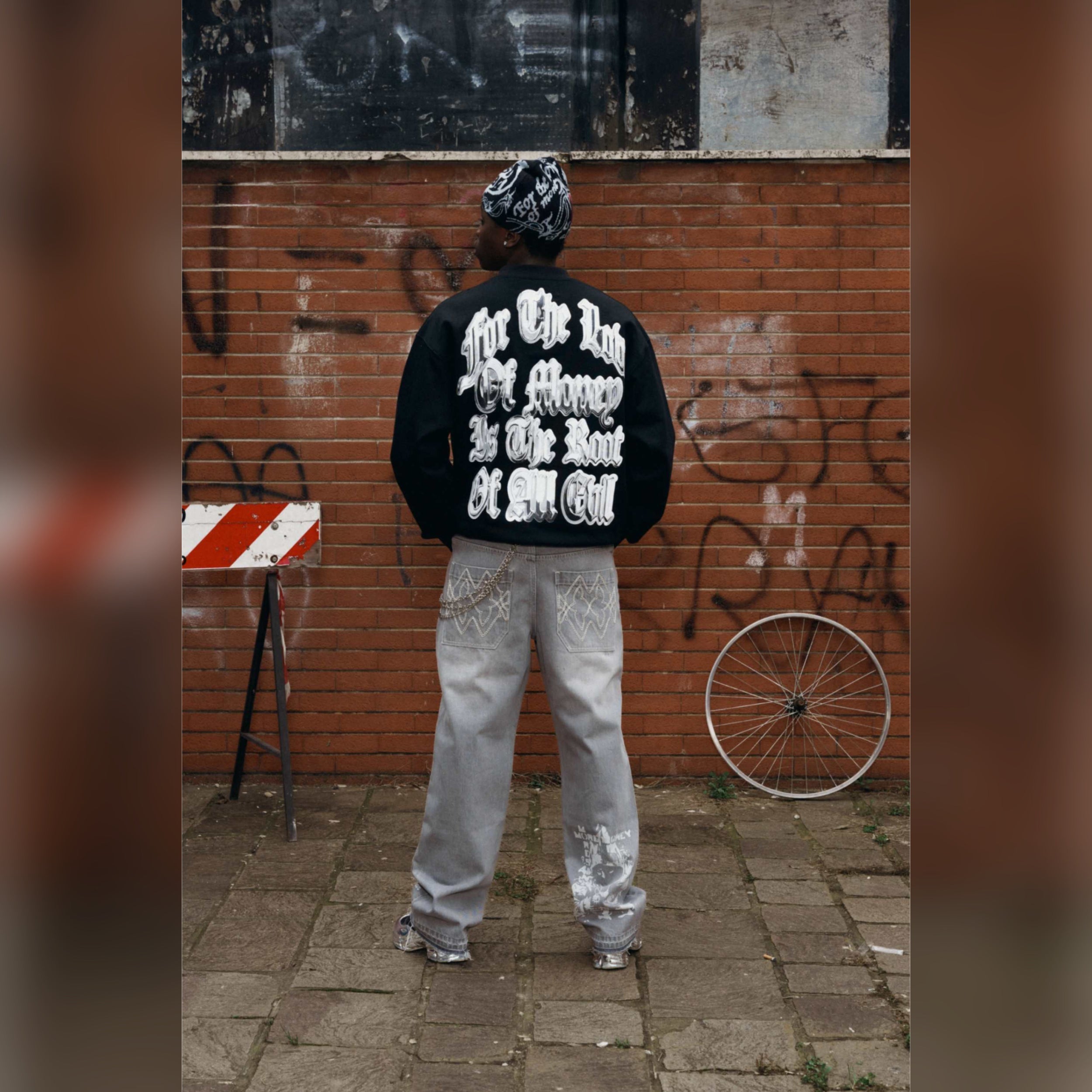 WMC X MM BULLDOG SWEATER